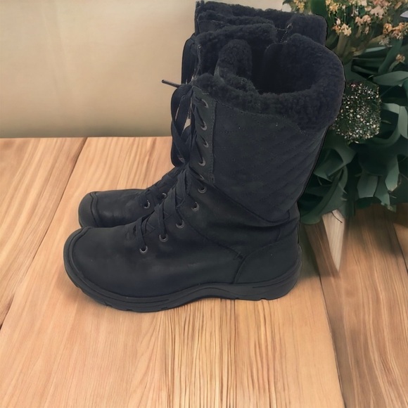 Keen Shoes - Keen Waterproof Winter boot -EUC -Sz 6 ☀️